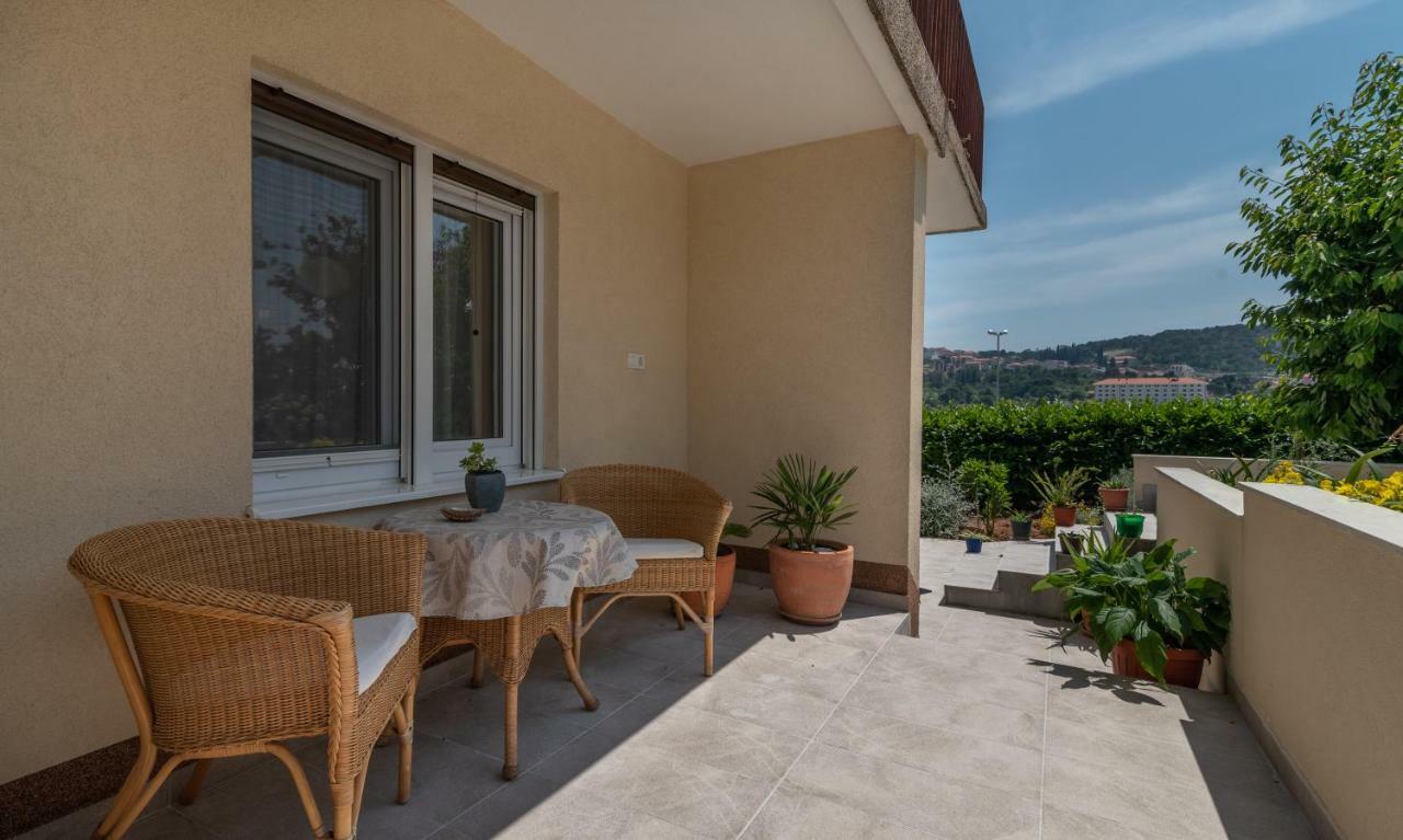 Apartments Flora Trogir Eksteriør billede